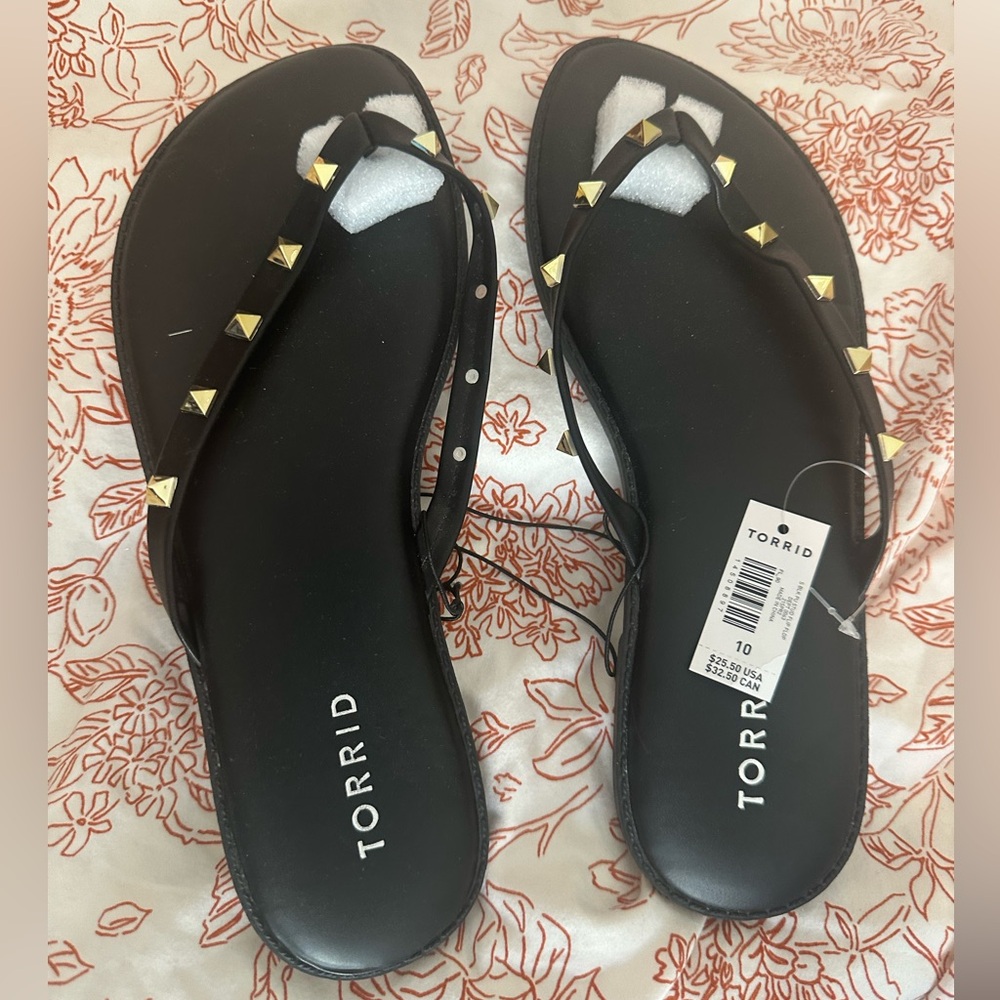 Brand New! Torrid Gold Studded Black Flip Flop Sandal - Size 10WW